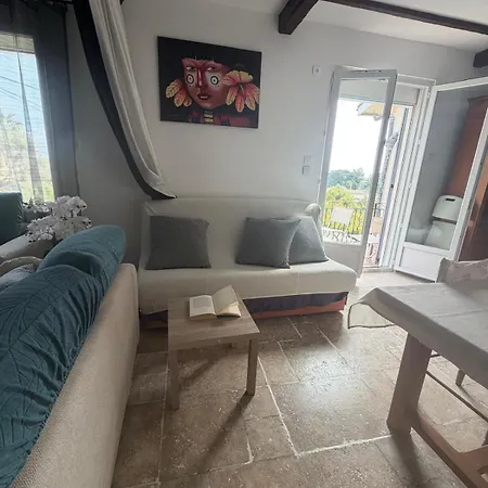 Bel Spacieux Et Lumineux Climatisé De 120m2 Dans Avec Piscine *