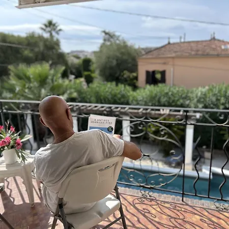Grand Appt 6p Climatise Dans Avec Piscine - 8 Kms De Cannes *