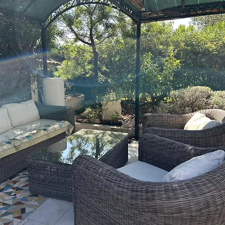 Grand Appt 6p Climatise Dans Avec Piscine - 8 Kms De Cannes Apartmán *