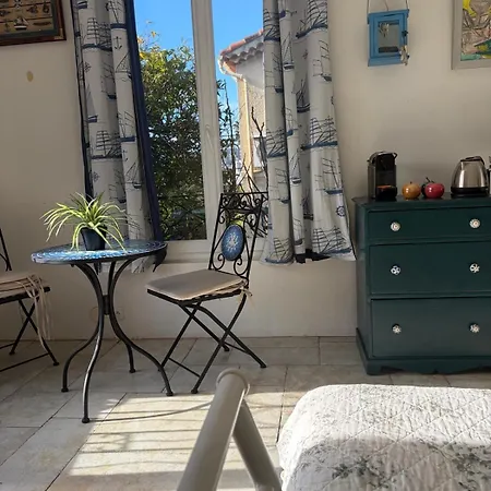 Grand Appt 6p Climatise Dans Avec Piscine - 8 Kms De Cannes *