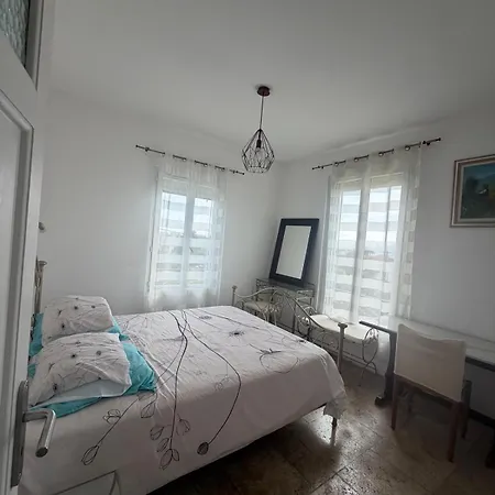 Grand Appt 6p Climatise Dans Avec Piscine - 8 Kms De Cannes Apartment