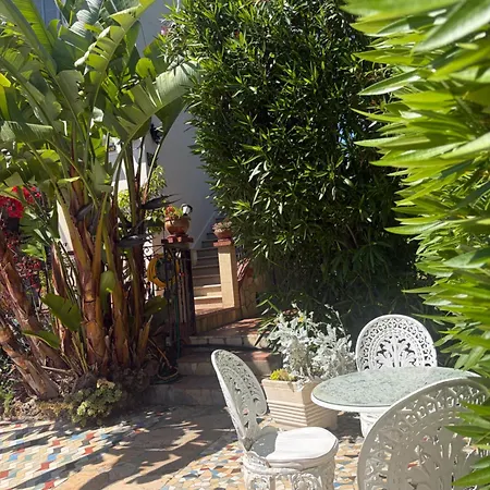 Grand Appt 6p Climatise Dans Avec Piscine - 8 Kms De Cannes *